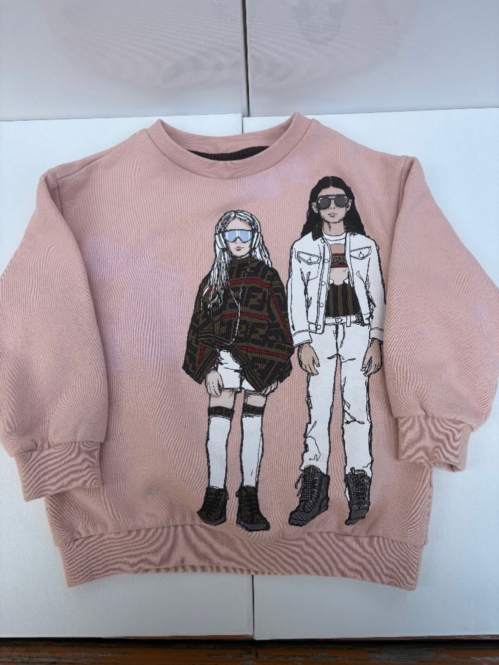 Fendi Kids Girls Size 4A Pink Graphic Sweatshirt